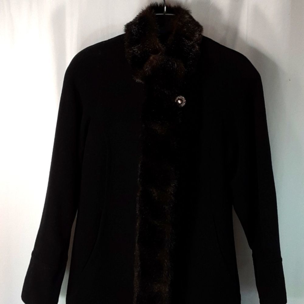 Albert Nipon Size Small Long Wool Coat Faux Fur T… - image 3